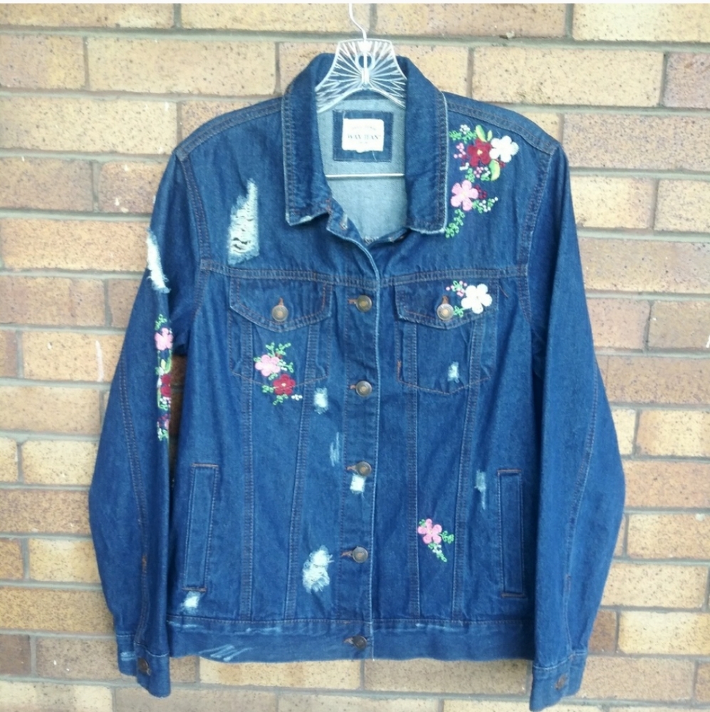 Wax Jean Distressed Denim Jacket embroidered  S